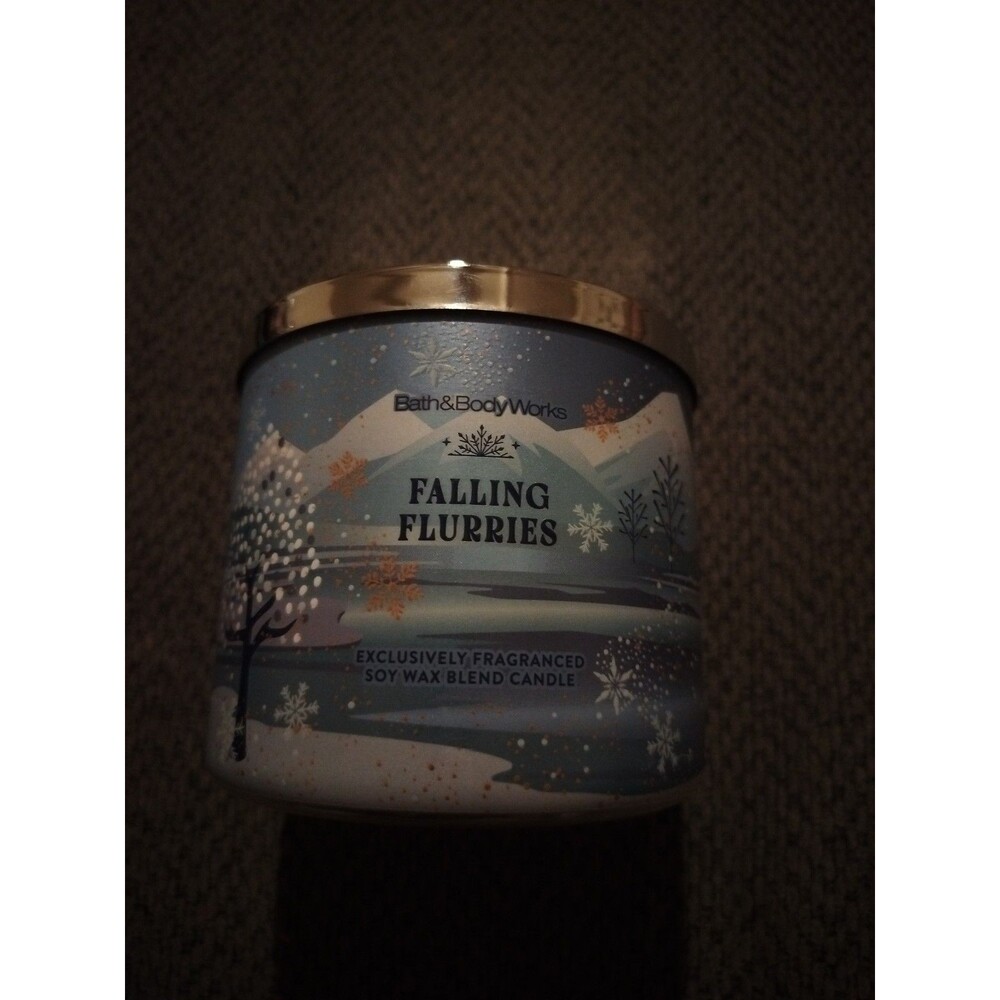 Bath & Body Works Falling Flurries 3-Wick 14.5oz. Jar Candle